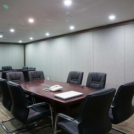 Hotel Mate Bundang Соннам Экстерьер фото