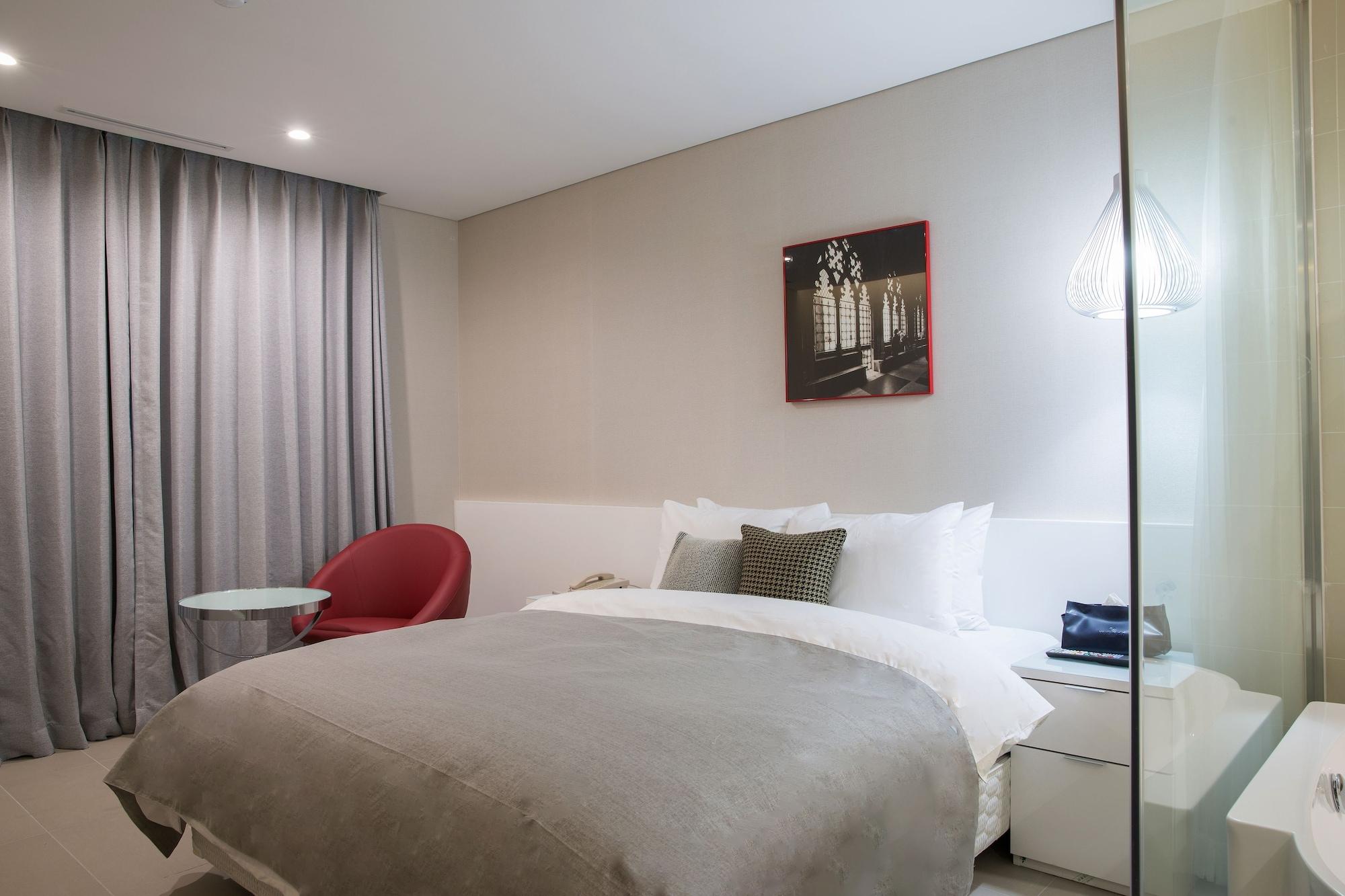 Hotel Mate Bundang Соннам Экстерьер фото
